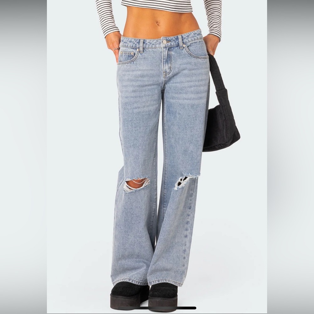 Edikted Distressed Low Rise Jeans